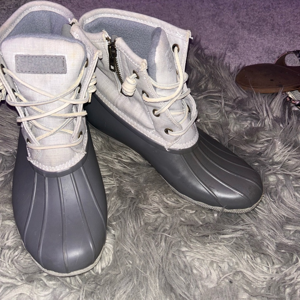 Sperry Gray Fall/Winter Rain Boots Durable Waterproof Design